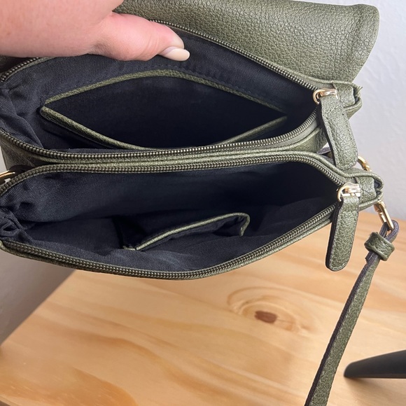 NEW Street Level Vegan Crossbody Purse - Picture 5 of 6